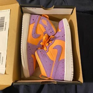 Jordan Retro 1 Mid SE Sneakers